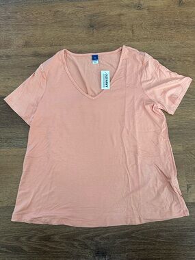 NWT Old Navy Women's Size XS V-Neck Tee in Light Peach